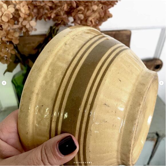 Antique 1930s Yellowware Mixing Bowl Collared Rim Pale Brown Band Double Stripe - Picture 9 of 10